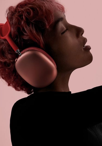 photo tête de femme portant un airpod max